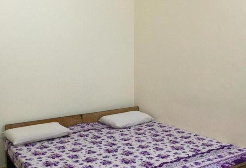 Standard-huone King-vuode, Goroomgo Shanti Guest House Varanasi