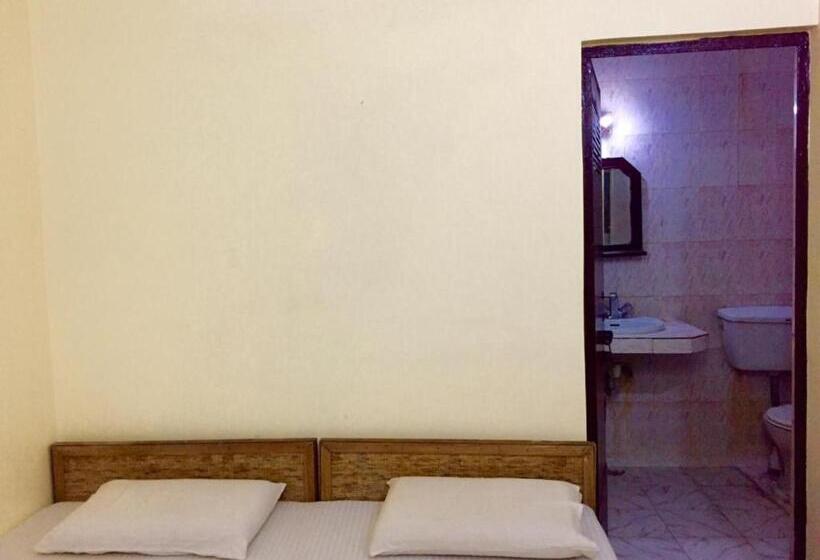 Standard-huone King-vuode, Goroomgo Shanti Guest House Varanasi