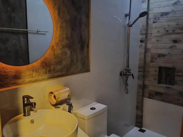 اتاق لوکس با چشمانداز دریا, The Sunset Villa