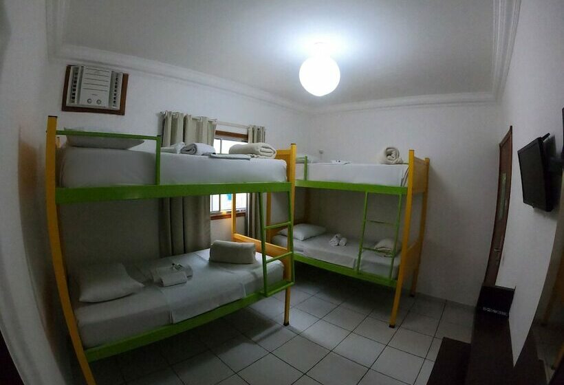 מיטה בחדר משותף, Che Lagarto Paraty