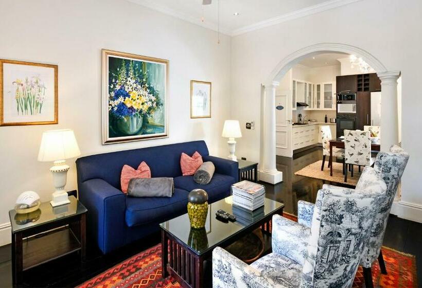 سوییت, Auberge Daniella