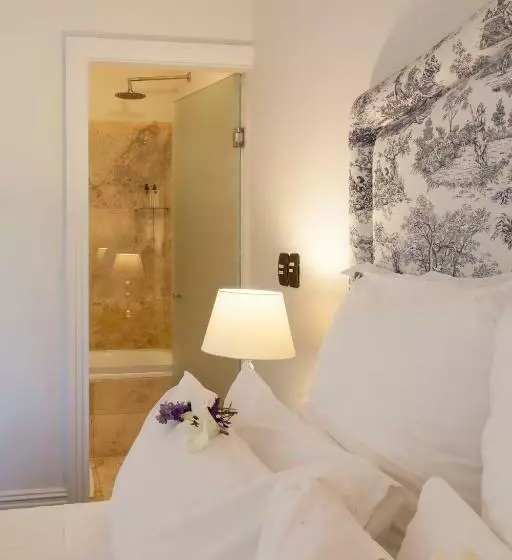スイート, Auberge Daniella