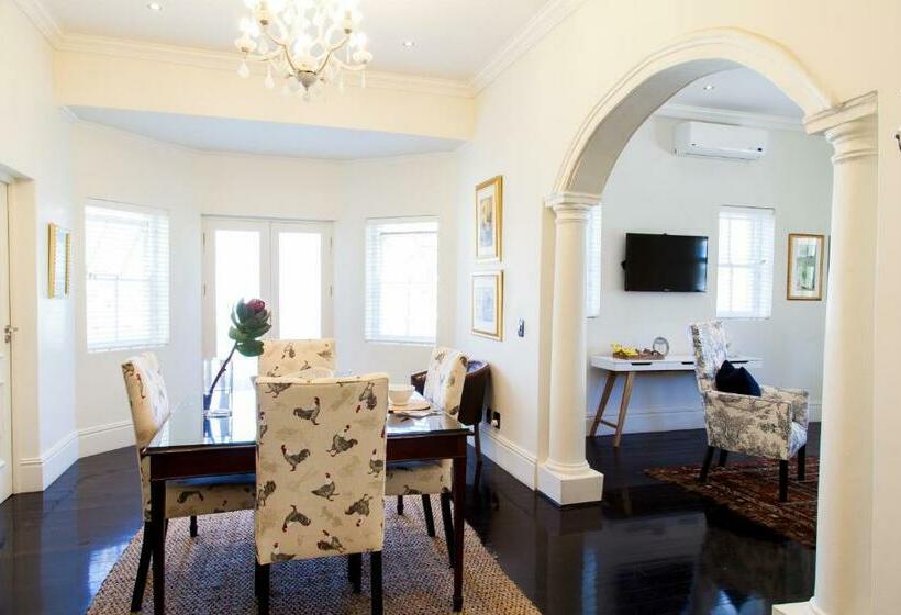 سوییت, Auberge Daniella