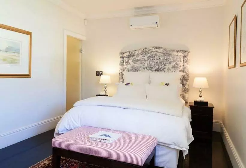 スイート, Auberge Daniella
