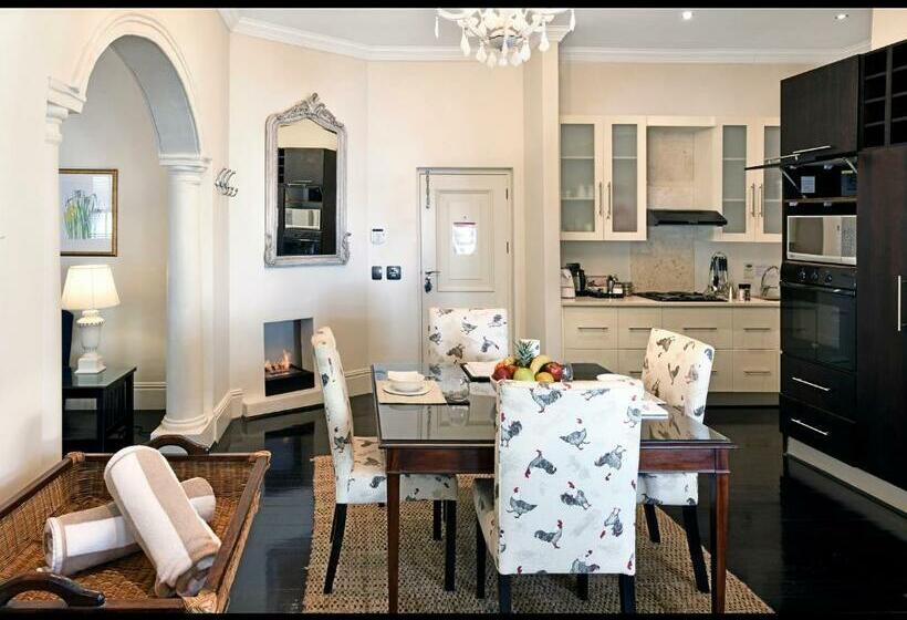 سوییت, Auberge Daniella