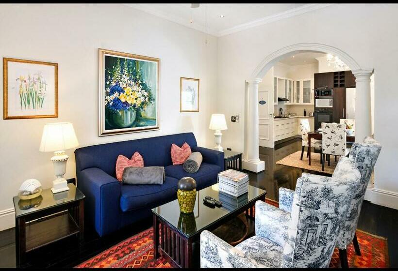 سوییت, Auberge Daniella