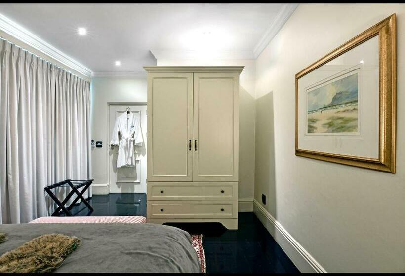 سوییت, Auberge Daniella