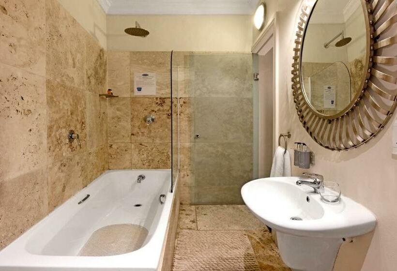 سوییت, Auberge Daniella