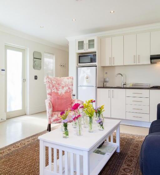 خانه 1 خوابه, Auberge Daniella