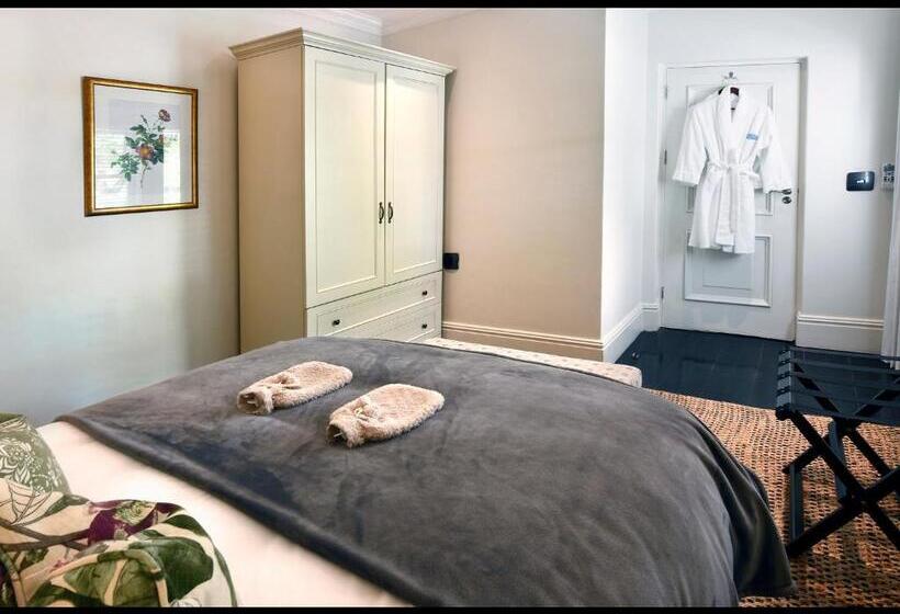 سوییت, Auberge Daniella