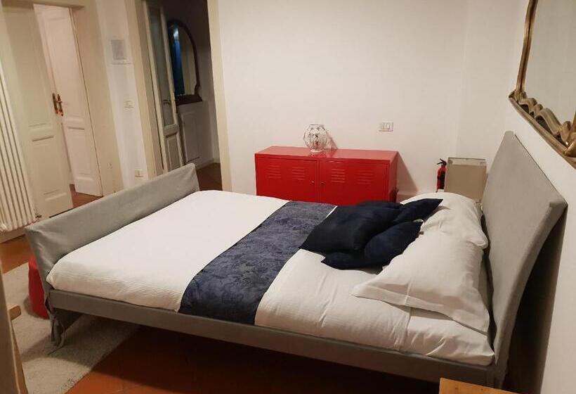 اتاق استاندارد با سرویس بهداشتی مشترک, La Maison
