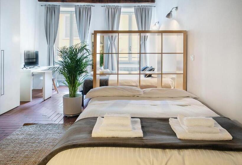 استودیوی استاندارد, La Maison