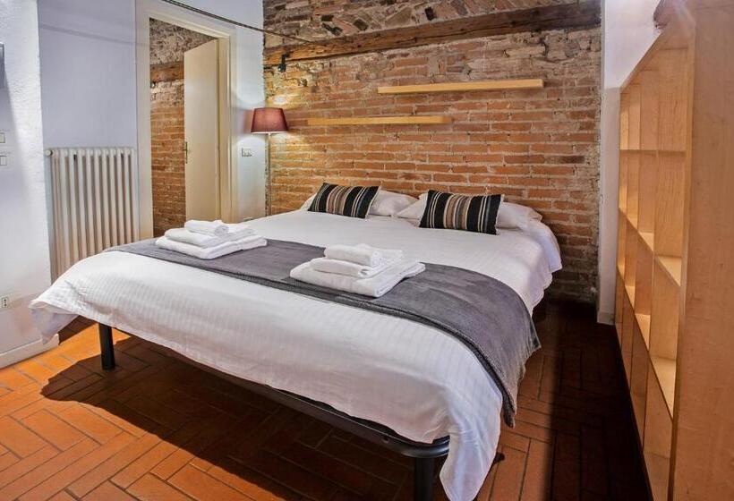 استودیوی استاندارد, La Maison