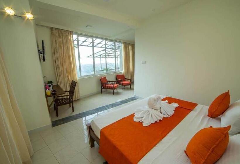 Habitació Triple Deluxe, Range Hotel Kandy