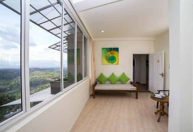 Habitació Triple Deluxe, Range Hotel Kandy