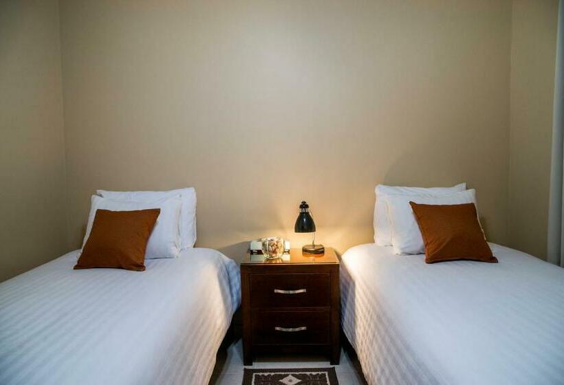 شقة غرفتين, Bugambilias Suites