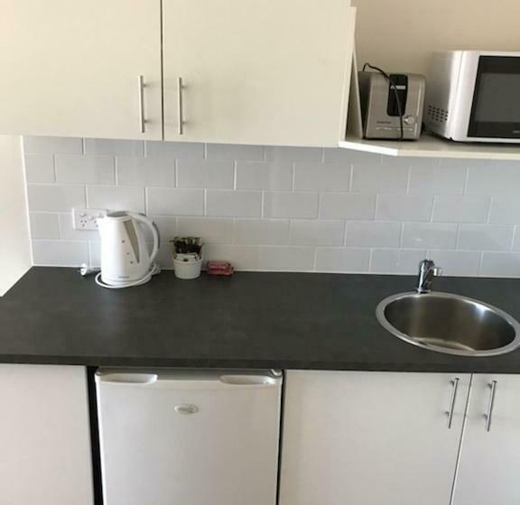 غرفة سوبيريور سرير كينج, Eden Motel