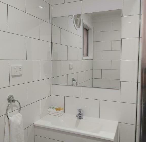 غرفة سوبيريور سرير كينج, Eden Motel