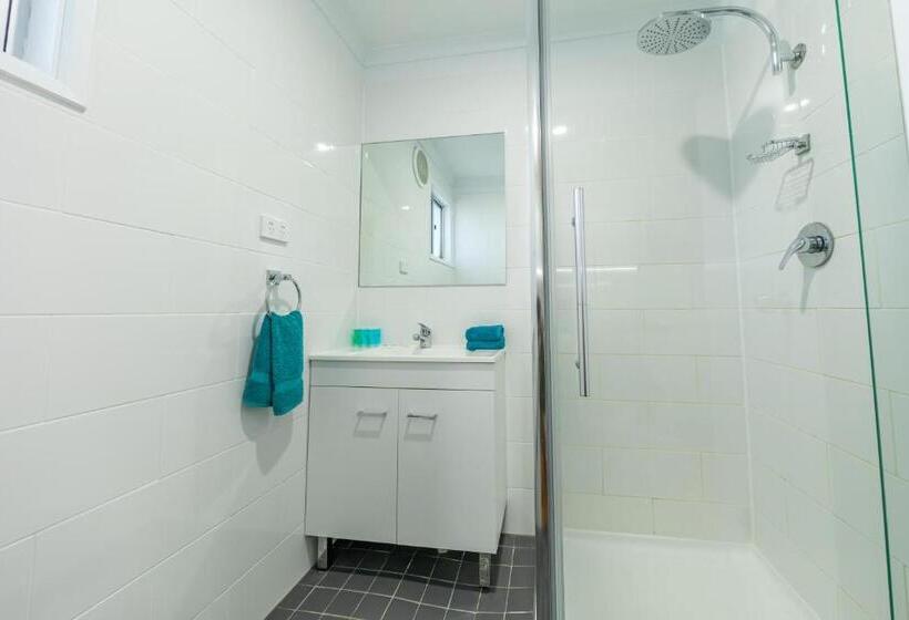 غرفة قياسية, Eden Motel