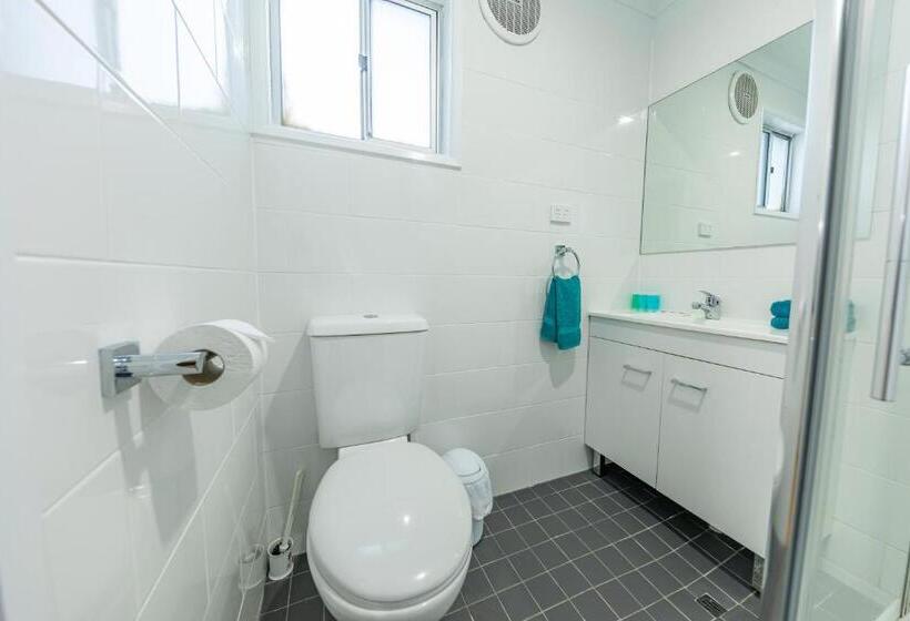 غرفة قياسية, Eden Motel