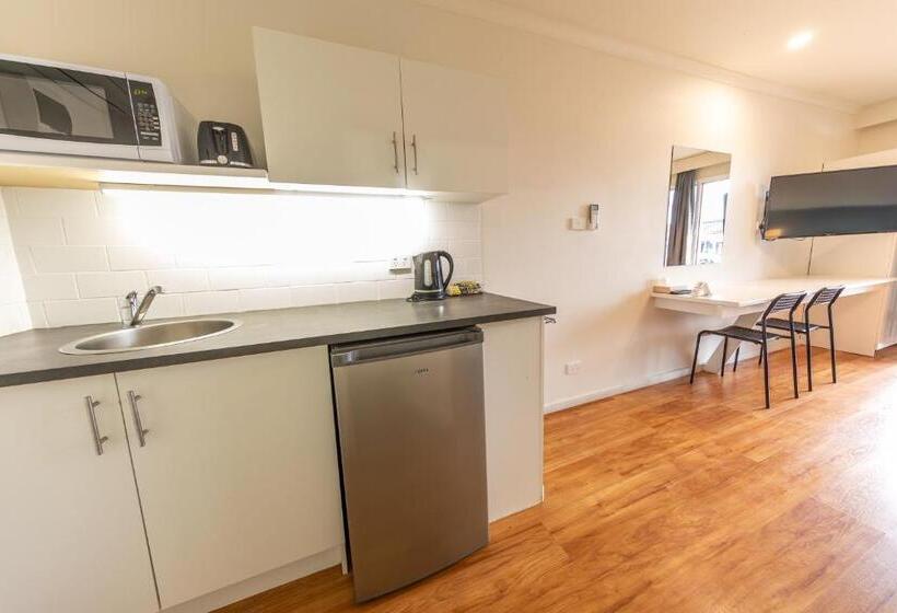 غرفة ديلوكس سرير كينج, Eden Motel