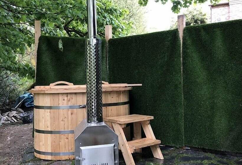 침실 1개 디럭스 아파트, Faraway Follies