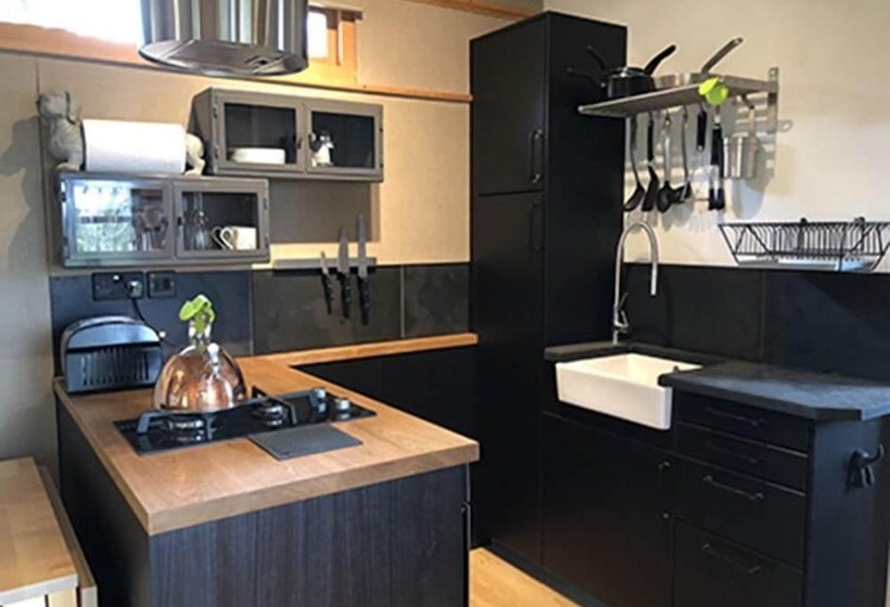 침실 1개 디럭스 아파트, Faraway Follies