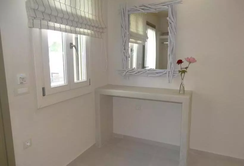 اتاق استاندارد در طبقه همکف, Naxos Anassa Suites