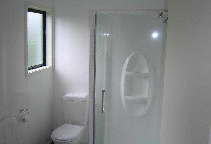 2 Bedrooms Apartment Lake View, Cedarwood Lakeside Motel & Conference Venue