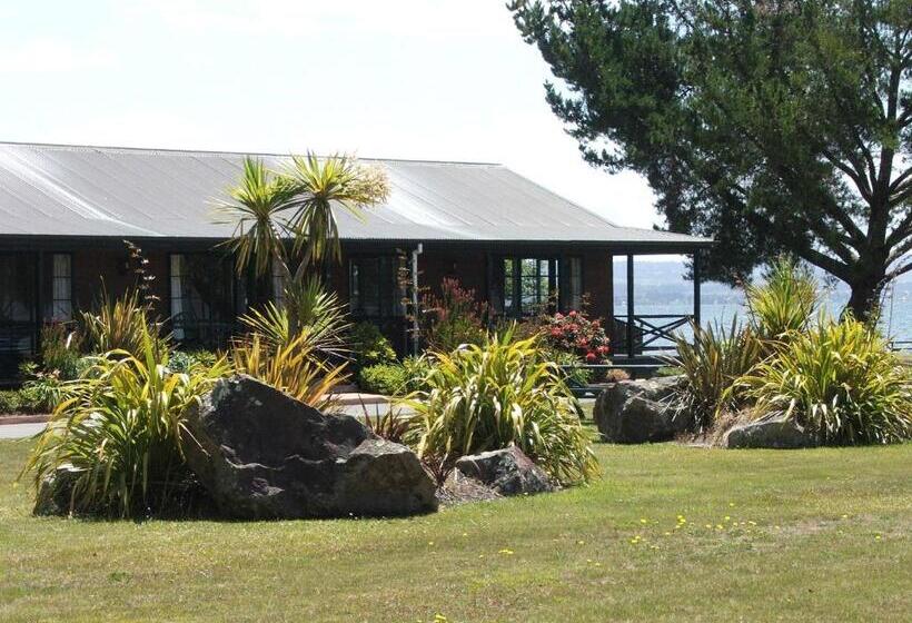 2 Bedrooms Apartment Lake View, Cedarwood Lakeside Motel & Conference Venue