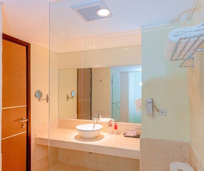 Номер Superior, Claro Kendari