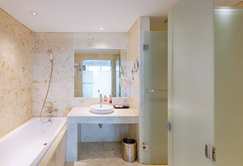 Номер Deluxe, Claro Kendari