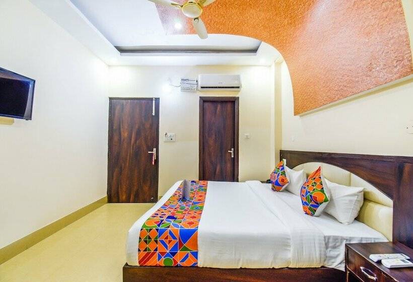 Camera Deluxe, Fabhotel Js Regency