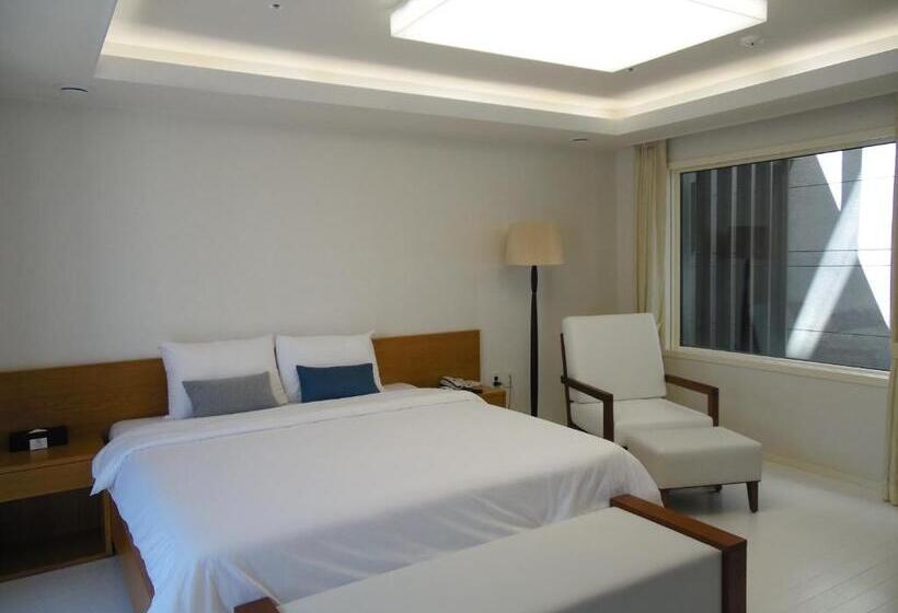 סוויטה משפחתית, Healthcare Town Resort