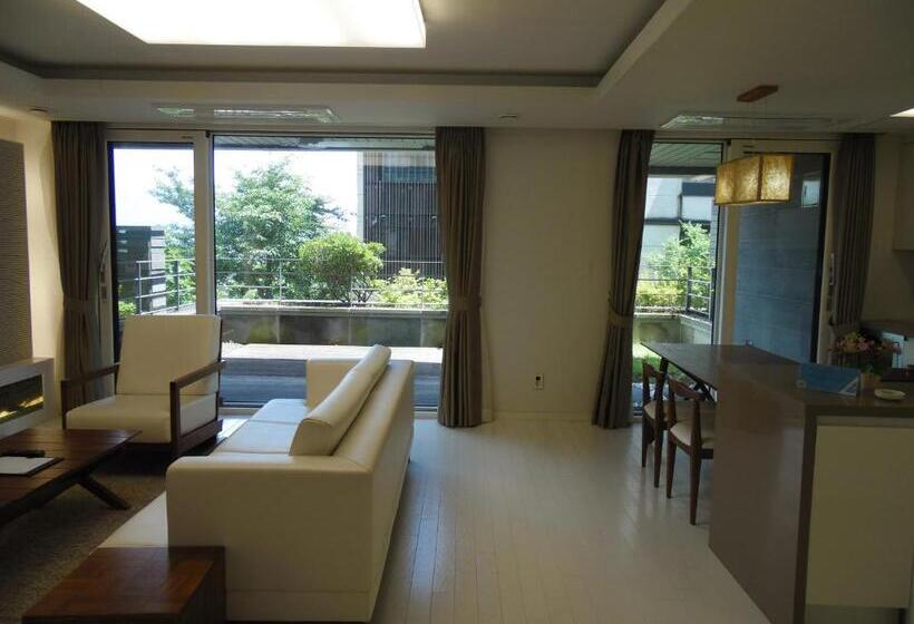 סוויטה משפחתית, Healthcare Town Resort