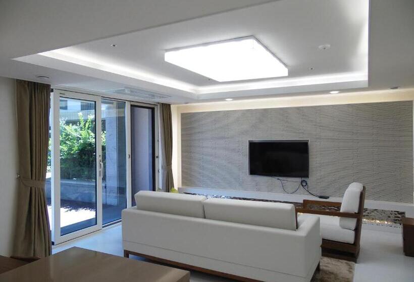 סוויטה משפחתית, Healthcare Town Resort