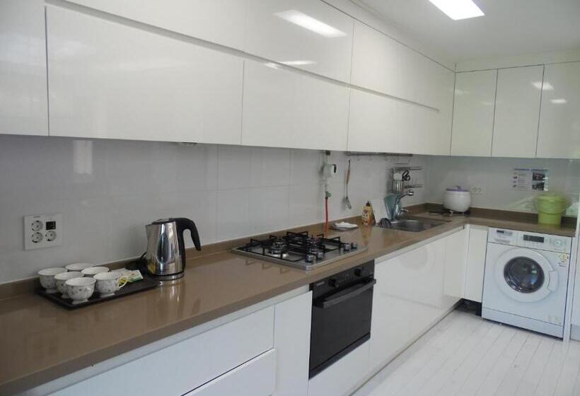 סוויטה מלכותית, Healthcare Town Resort