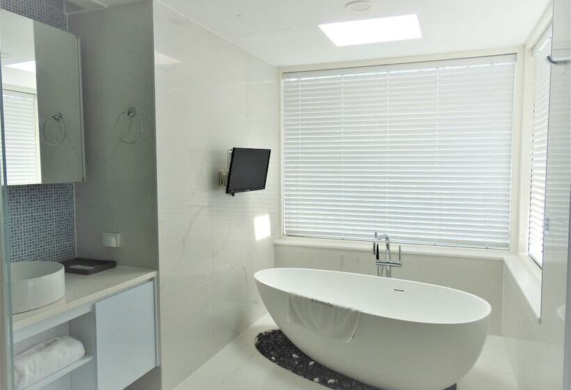 סוויטה מלכותית, Healthcare Town Resort