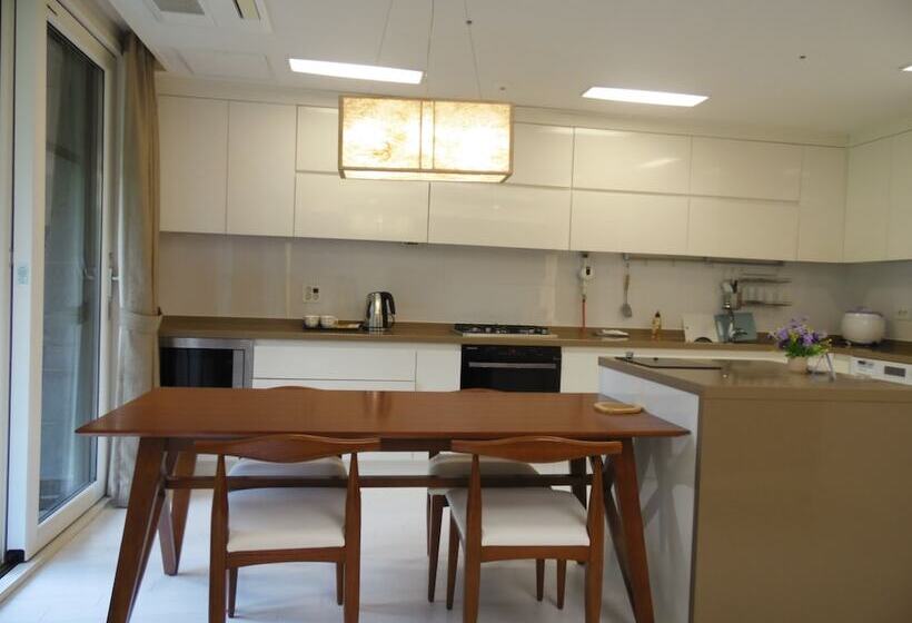 סוויטה משפחתית, Healthcare Town Resort