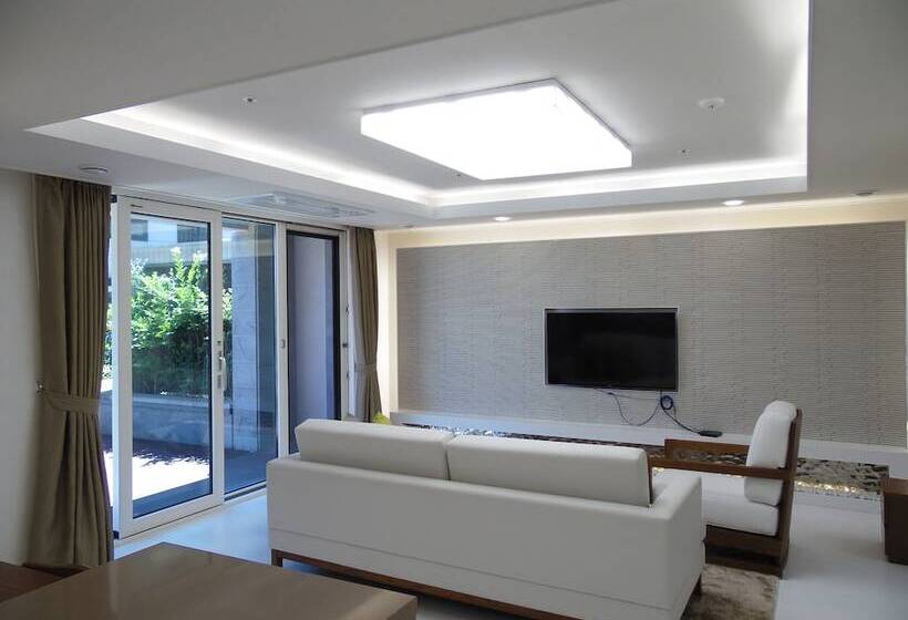 סוויטה משפחתית, Healthcare Town Resort