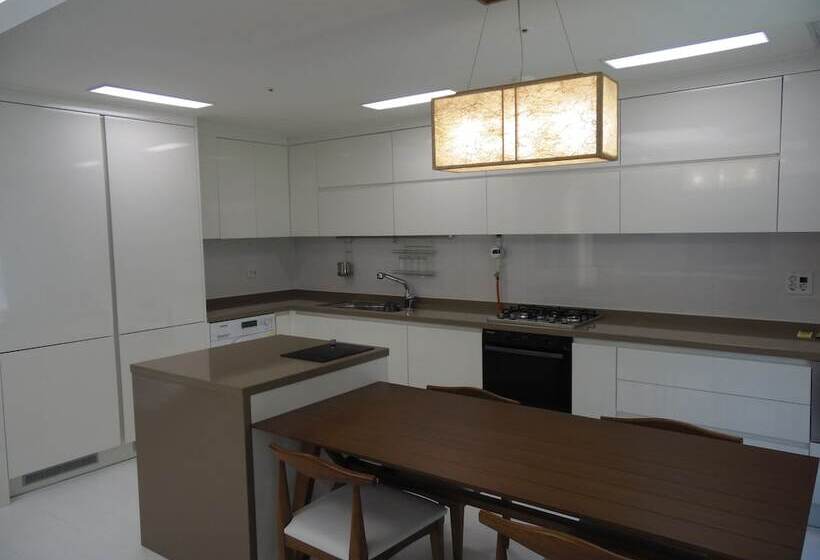 סוויטה משפחתית, Healthcare Town Resort