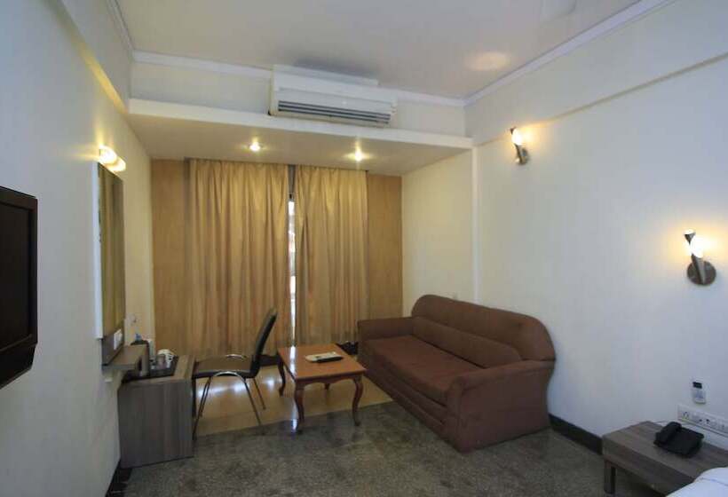 Quarto Deluxe, Kumar Resort By Turtle, Lonavala