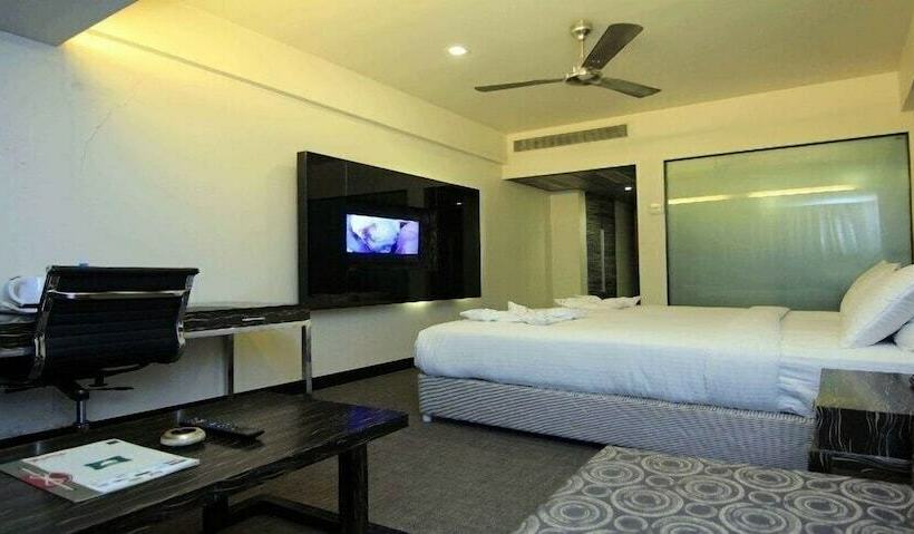 Quarto Deluxe, Kumar Resort By Turtle, Lonavala