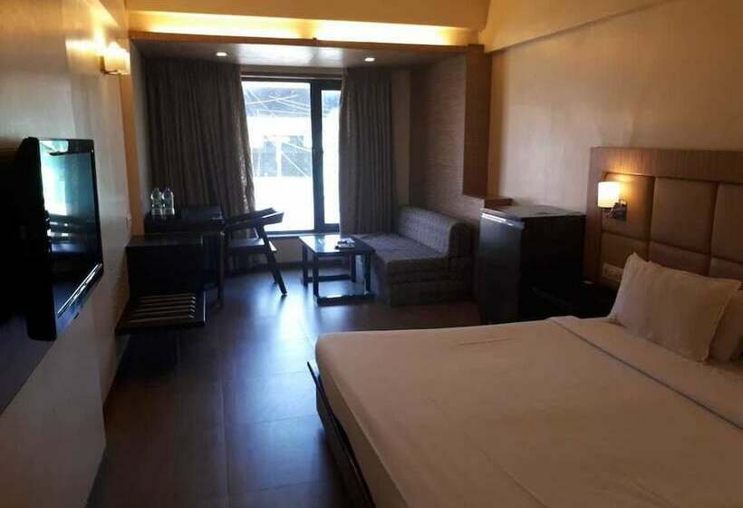 Quarto Deluxe, Kumar Resort By Turtle, Lonavala