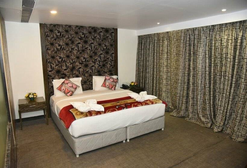 Quarto Deluxe, Kumar Resort By Turtle, Lonavala