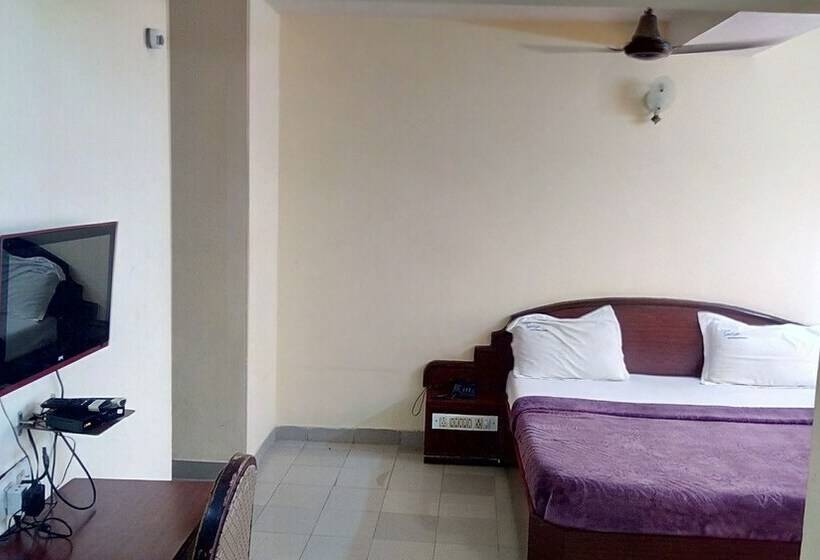 Habitació Deluxe, Luciya International Mysore