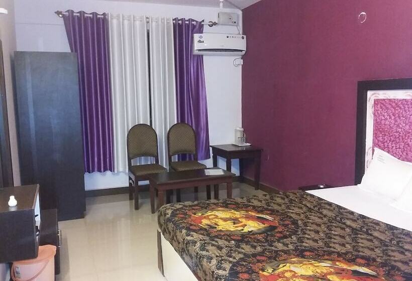 Habitació Deluxe, Luciya International Mysore