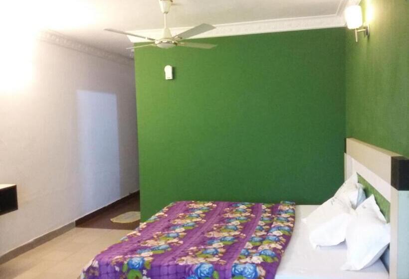 Habitació Deluxe, Luciya International Mysore