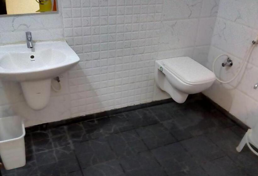 Habitació Deluxe, Luciya International Mysore