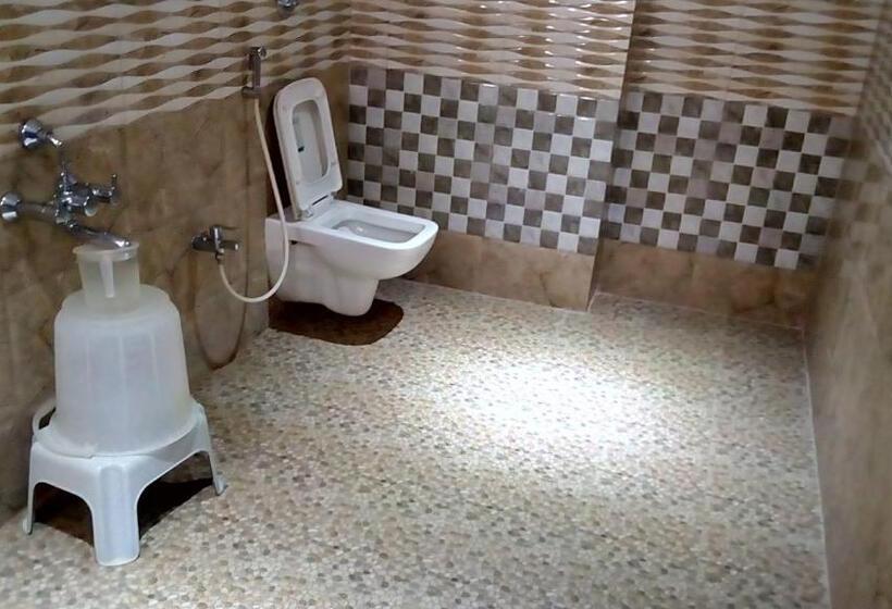 Habitació Triple Clàssica, Luciya International Mysore